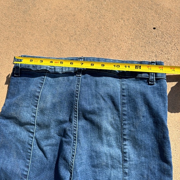 Extra wide Leg /bell bottom jeans!EUC - Picture 12 of 12